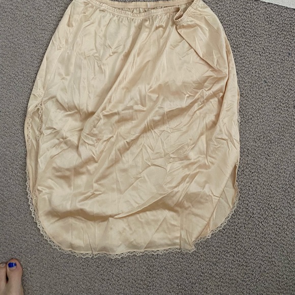 Skip skirt - Picture 2 of 2